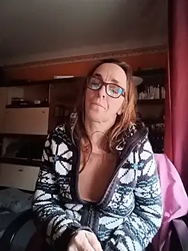 Snapshot of Dettybitch40 chatting on 14, 12, 2025 Dettybitch40 online show from 14, 12, 2025