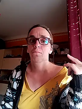 Dettybitch40 online show from 8, 10, 2025