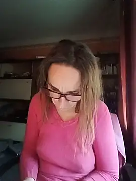 Snapshot of Dettybitch40 chatting on 2, 12, 2025 Dettybitch40 online show from 2, 12, 2025