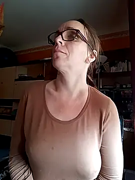 Dettybitch40 online show from 12, 10, 2025