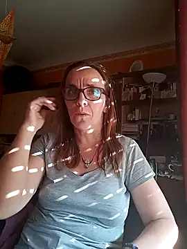 Dettybitch40 online show from 11, 9, 2025