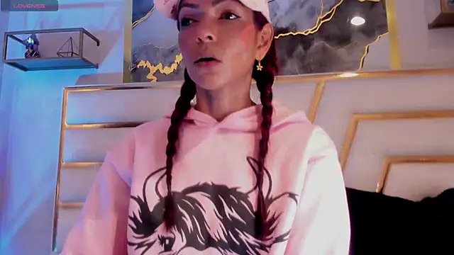 HannaPetit online show from 9, 4, 2026