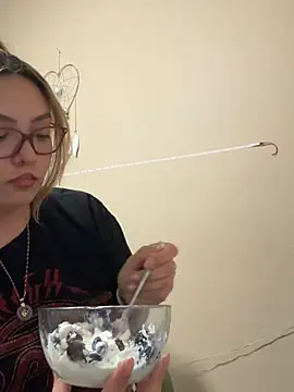 nativepumpkin95 online show from 25, 2, 2025