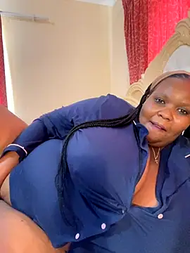 Snapshot of Michyboldy chatting on 29, 10, 2025 Michyboldy online show from 29, 10, 2025