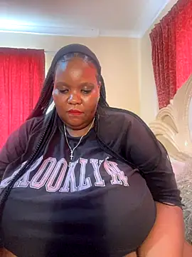 Snapshot of Michyboldy chatting on 3, 11, 2025 Michyboldy online show from 3, 11, 2025