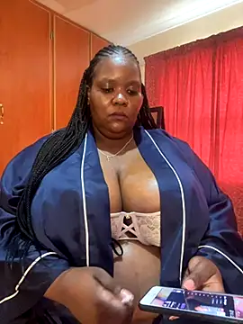 Snapshot of Michyboldy chatting on 18, 11, 2025 Michyboldy online show from 18, 11, 2025