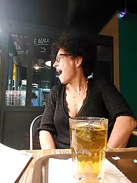 LightedWoman online show from 20, 2, 2025