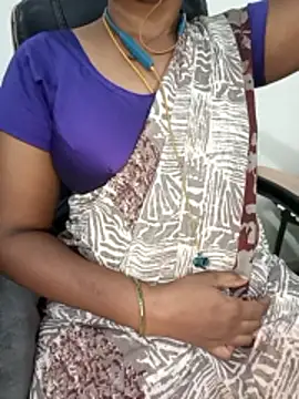 Snapshot of Tamil-hotwife chatting on 15, 6, 2026 Tamil-hotwife online show from 15, 6, 2026