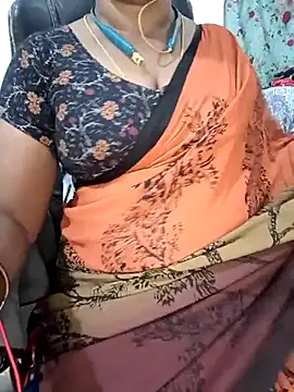 Snapshot of Tamil-hotwife chatting on 8, 7, 2026 Tamil-hotwife online show from 8, 7, 2026