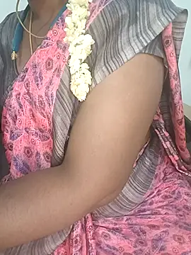Snapshot of Tamil-hotwife chatting on 7, 7, 2026 Tamil-hotwife online show from 7, 7, 2026