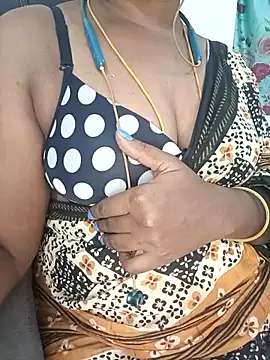 Snapshot of Tamil-hotwife chatting on 19, 6, 2026 Tamil-hotwife online show from 19, 6, 2026