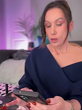 Fiona Kent  online show from 2, 2, 2025