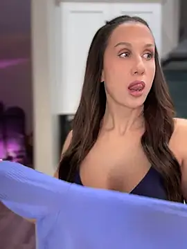 Fiona Kent  online show from 7, 3, 2025