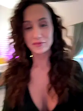 Fiona Kent  online show from 3, 12, 2025