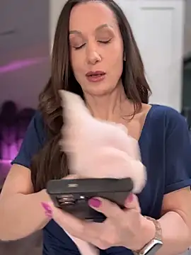 Fiona Kent  online show from 19, 2, 2025