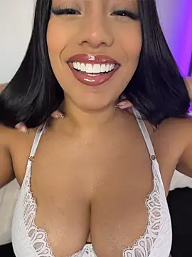 Sara mocca  online show from 14, 4, 2026