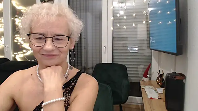 Hot Ann52 online show from 16, 12, 2024