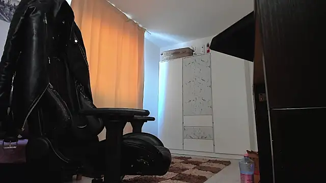 liamaesthetic online show from 26, 4, 2026