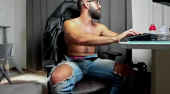 liamaesthetic online show from 2, 3, 2025