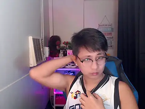 khael moreno online show from 22, 11, 2025