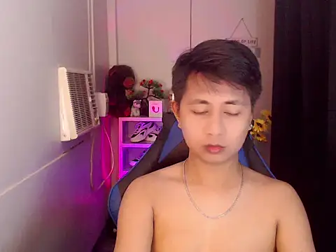 khael moreno online show from 18, 11, 2025