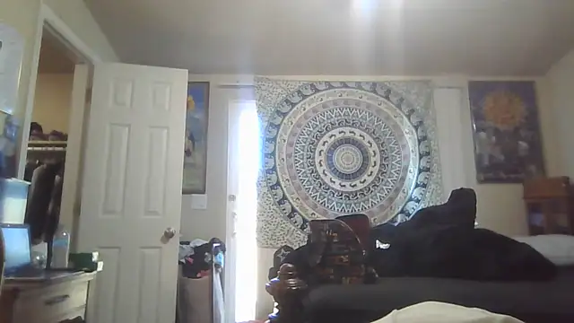 bootiebby online show from 25, 3, 2026