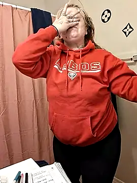 bootiebby online show from 27, 10, 2025