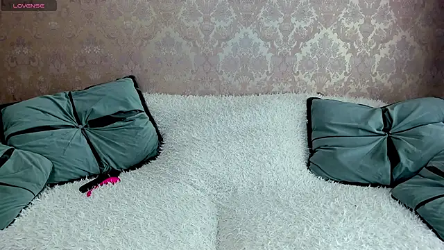 XLindaMilfX online show from 8, 11, 2025