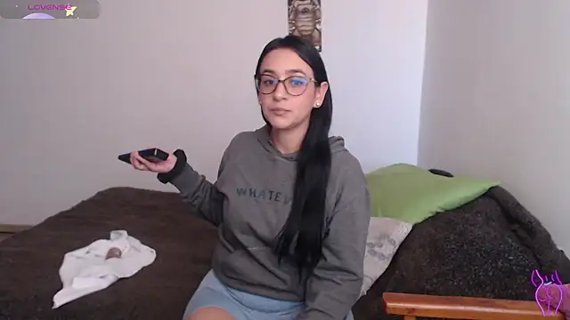 Snapshot of party2col chatting on 4, 2, 2026 party2col online show from 4, 2, 2026