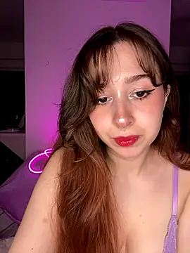 tsuki chan on online show from 19, 9, 2025