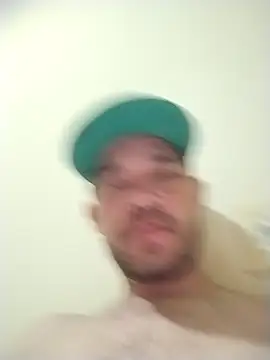 Snapshot of dottado05 chatting on 18, 11, 2025 dottado05 online show from 18, 11, 2025