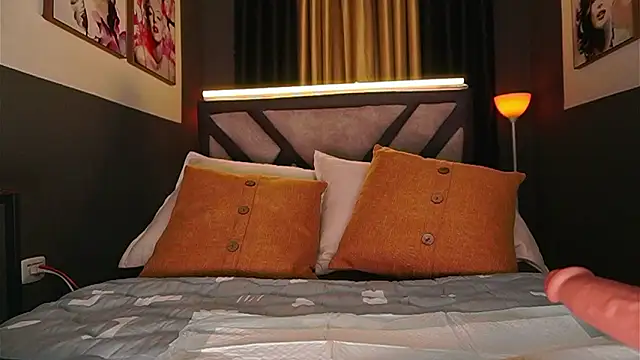 Emilyjhonson 01 online show from 23, 3, 2026