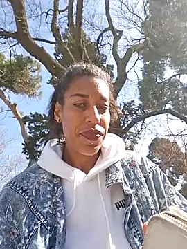 Goldenlace online show from 20, 2, 2025