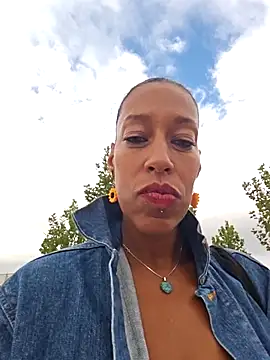 Goldenlace online show from 10, 9, 2025