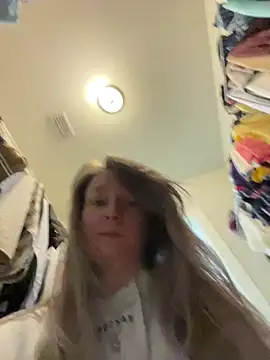 Vivian MayXxX online show from 17, 3, 2025