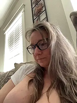 Vivian MayXxX online show from 13, 3, 2026