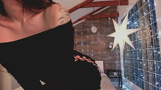 AzaliaSwallows online show from 15, 2, 2025