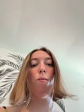 Daisy Michto Officiel online show from 28, 5, 2026