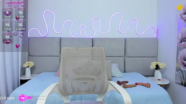 Yaassira1 online show from 6, 3, 2025