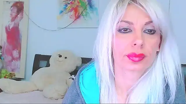 HoneyLara online show from 18, 1, 2026