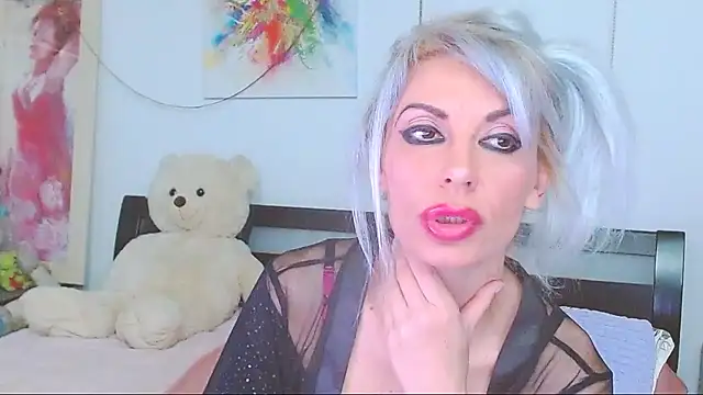 HoneyLara online show from 13, 3, 2026