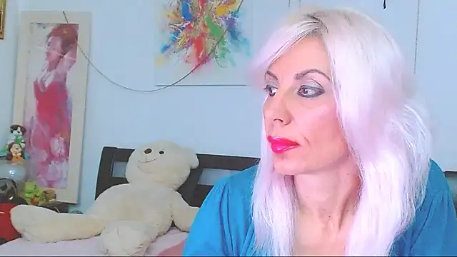 HoneyLara online show from 17, 12, 2025