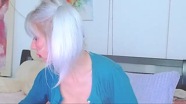 HoneyLara online show from 23, 3, 2026