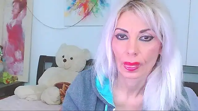 HoneyLara online show from 27, 2, 2026