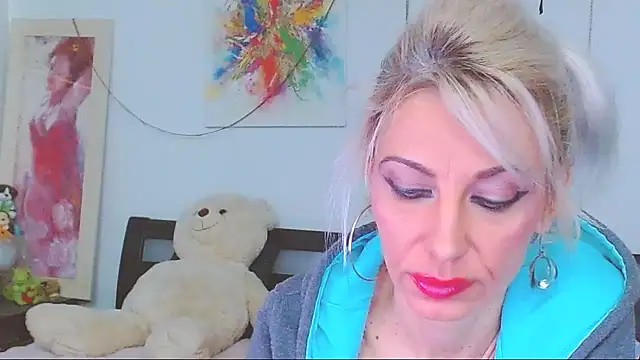 HoneyLara online show from 15, 1, 2026