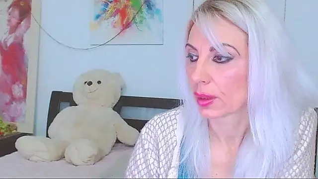 HoneyLara online show from 14, 2, 2026