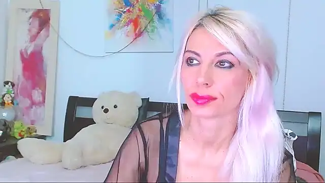 HoneyLara online show from 3, 11, 2025