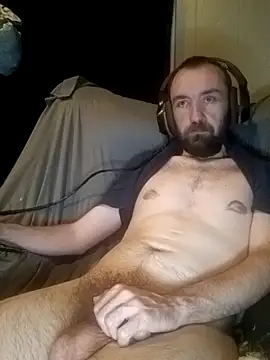 Snapshot of ShadowyTube chatting on 27, 10, 2025 ShadowyTube online show from 27, 10, 2025