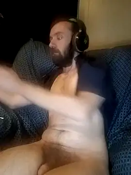 Snapshot of ShadowyTube chatting on 8, 11, 2025 ShadowyTube online show from 8, 11, 2025