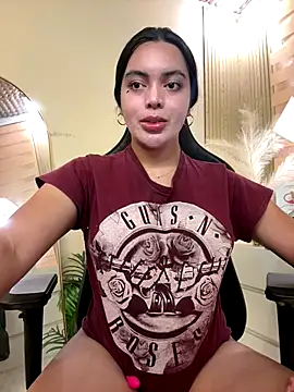 HotstuffCherrySummer online show from 4, 10, 2025